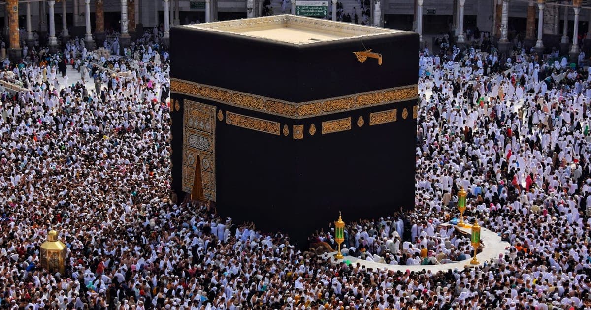 Makkah to Madinah Transfer: What to Expect on the Journey